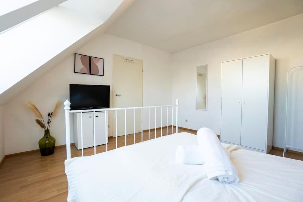 Stylish 2 Floor Penthouse • 15 Min To City Center Wien Eksteriør bilde