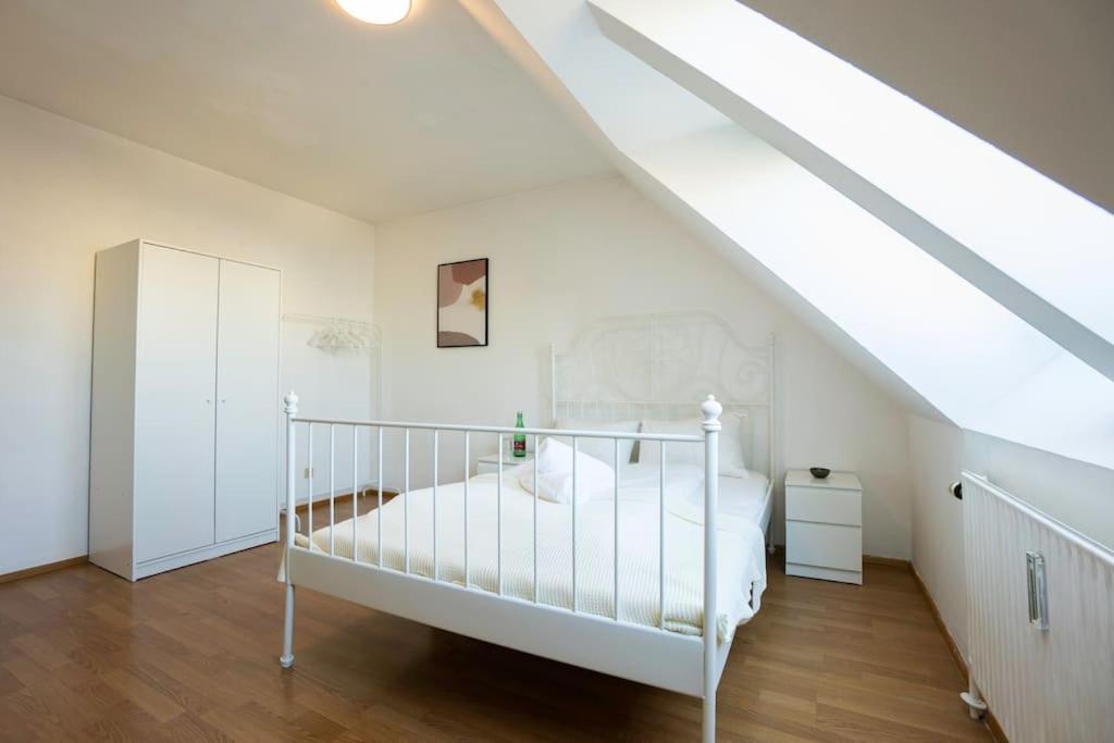 Stylish 2 Floor Penthouse • 15 Min To City Center Wien Eksteriør bilde