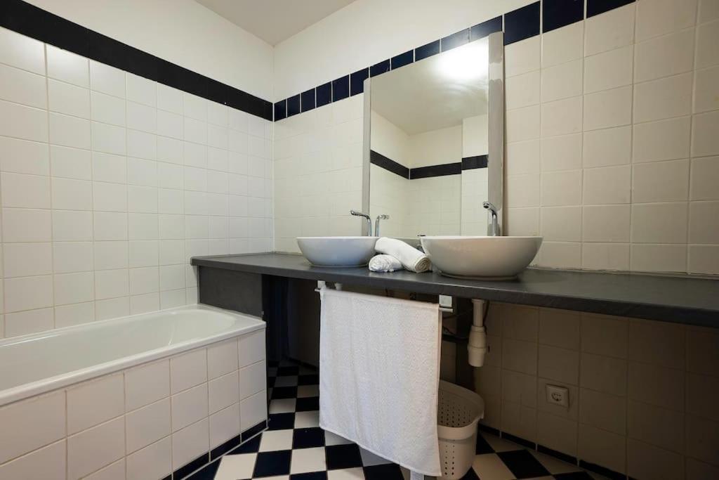 Stylish 2 Floor Penthouse • 15 Min To City Center Wien Eksteriør bilde